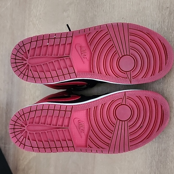 Nike Air Jordan 1 Mid PS 'Banned' 640734-074 Youth Size 3Y - Picture 8 of 8